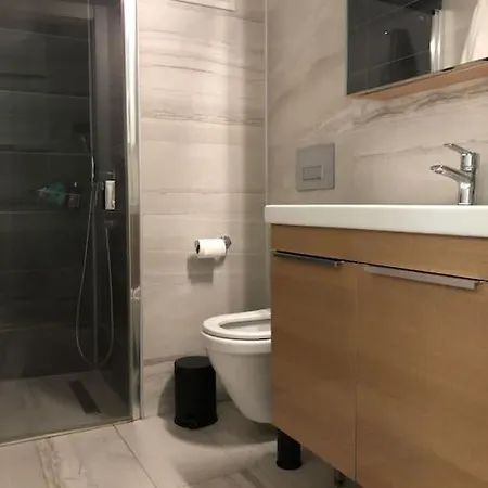 Minimal And Luxury *